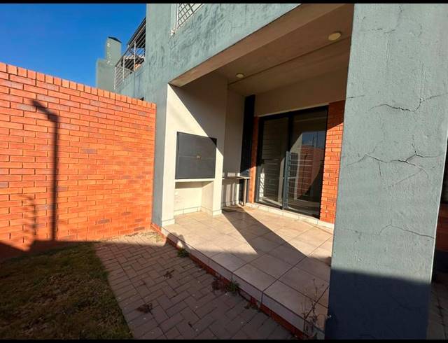 2 BEDROOM DUPLEX FOR SALE IN MONTANA